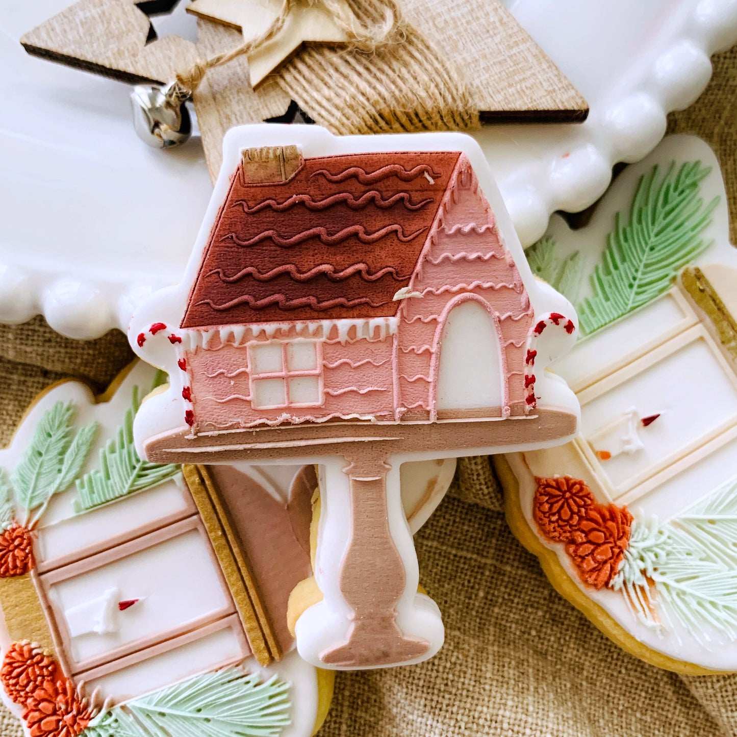 Standard Gingerbread House Cookie Stamp & Cutter