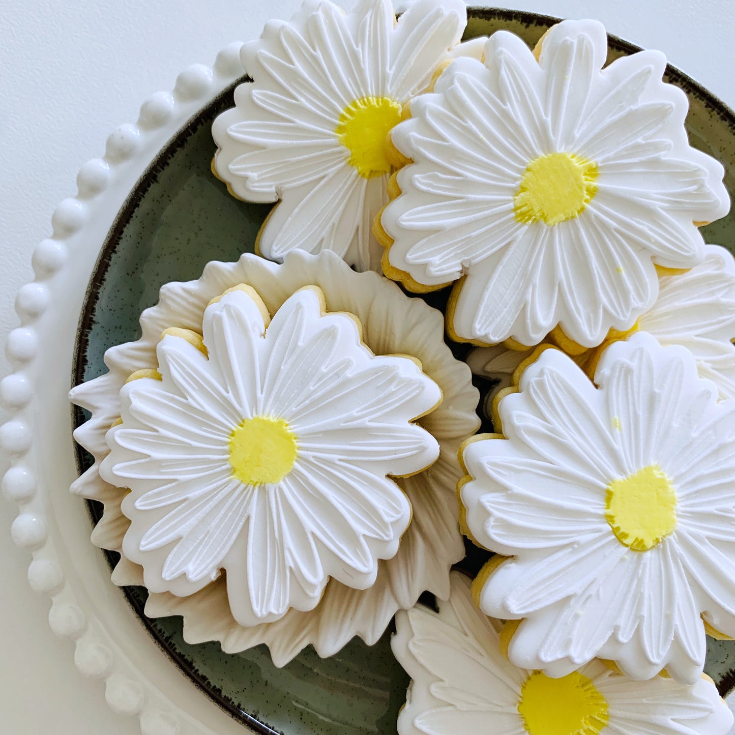 Daisy Flower Cookie Stamp & Cutter