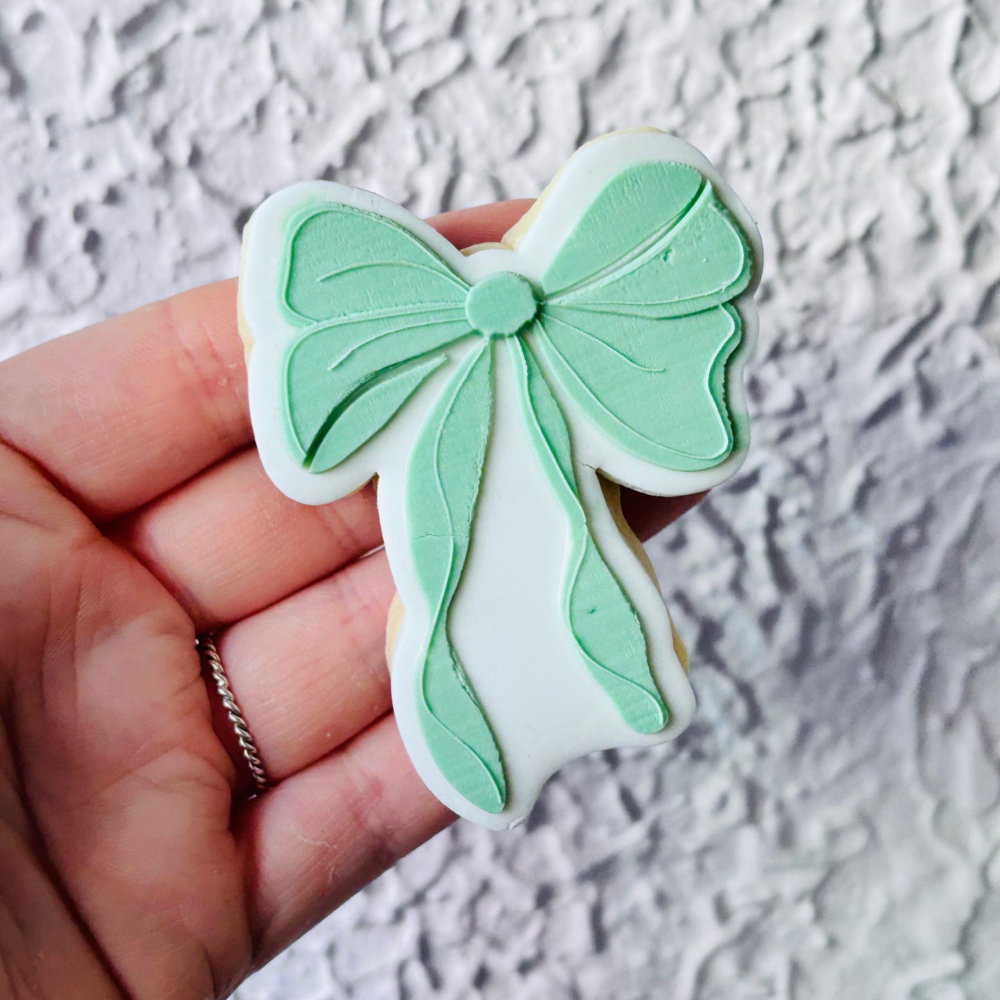 Flowy Bow Cookie Stamp & Cutter