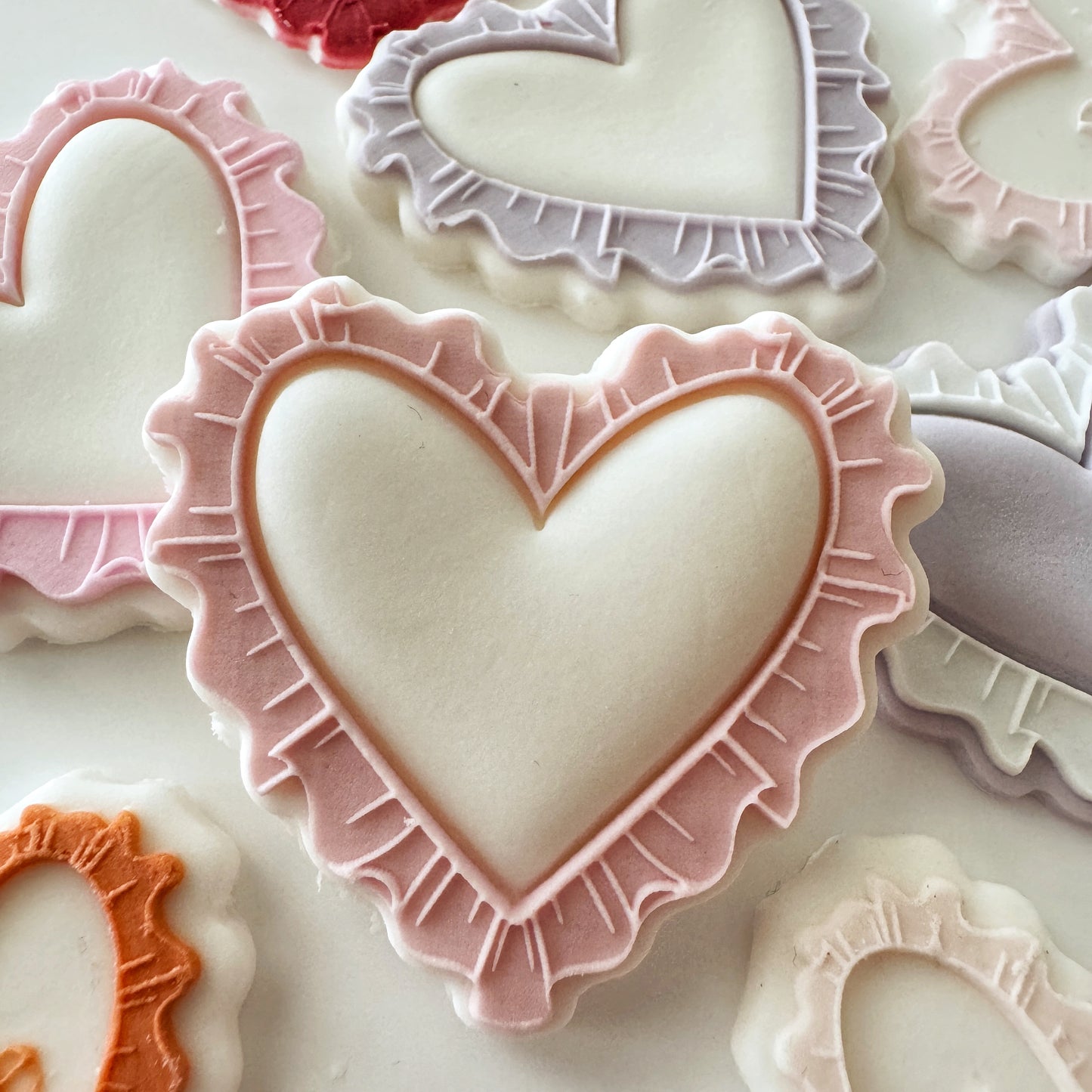Mini Cutout Frilled Heart Cookie Stamp & Cutter