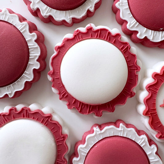 Mini Round Frilled Edge Cookie Stamp & Cutter