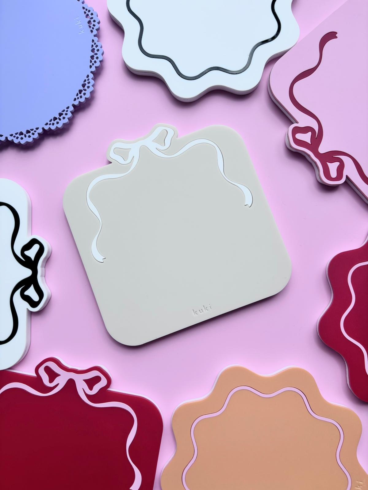 Square Bow Twirl Turn Table