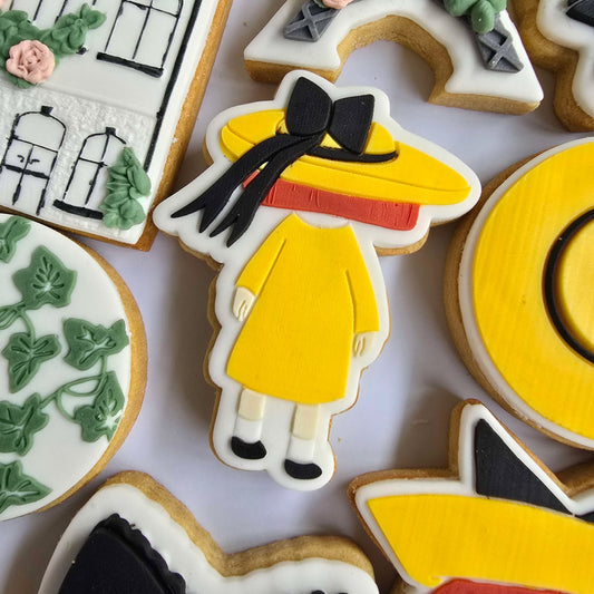 Madeline Back Cookie Stamp & Cutter