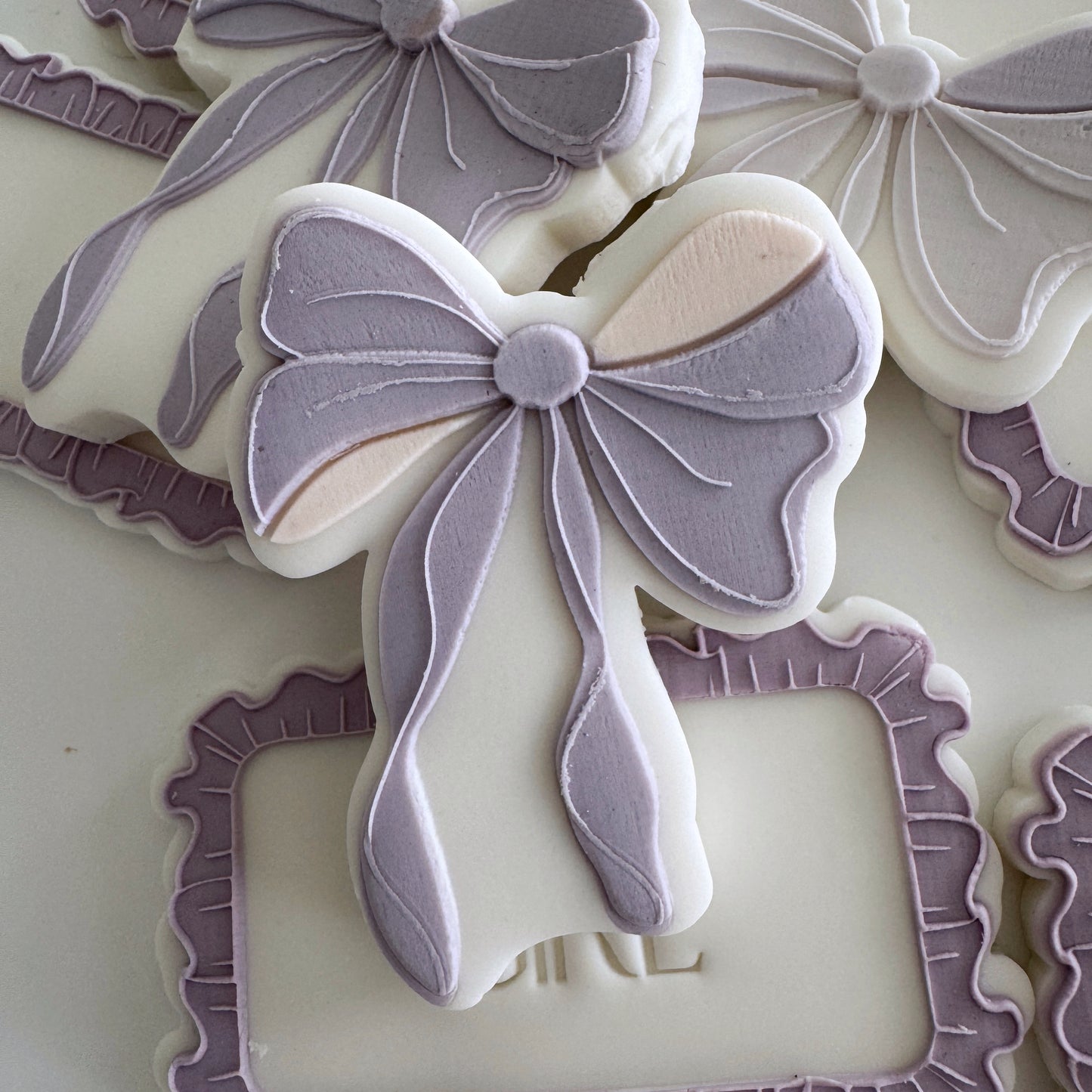 Flowy Bow Cookie Stamp & Cutter