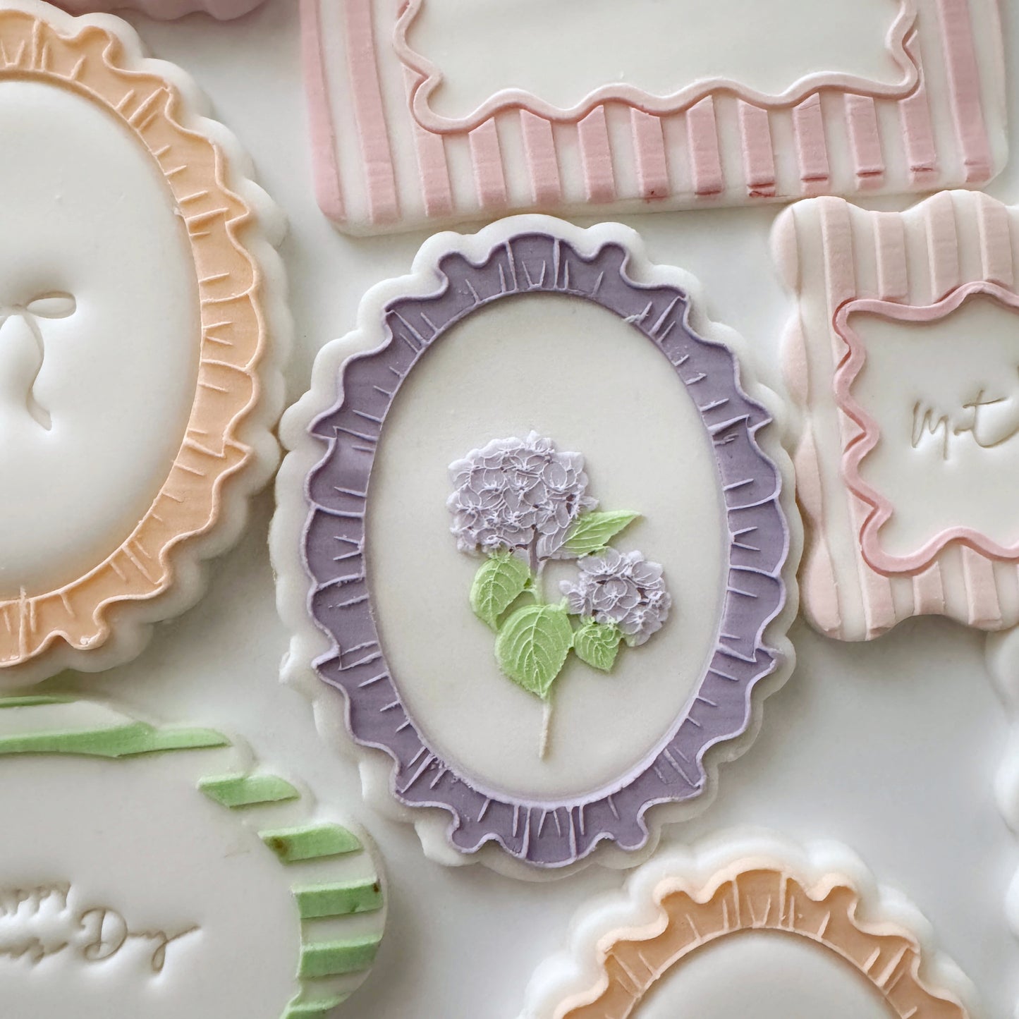 Mini Hydrangeas Cookie Stamp & Cutter