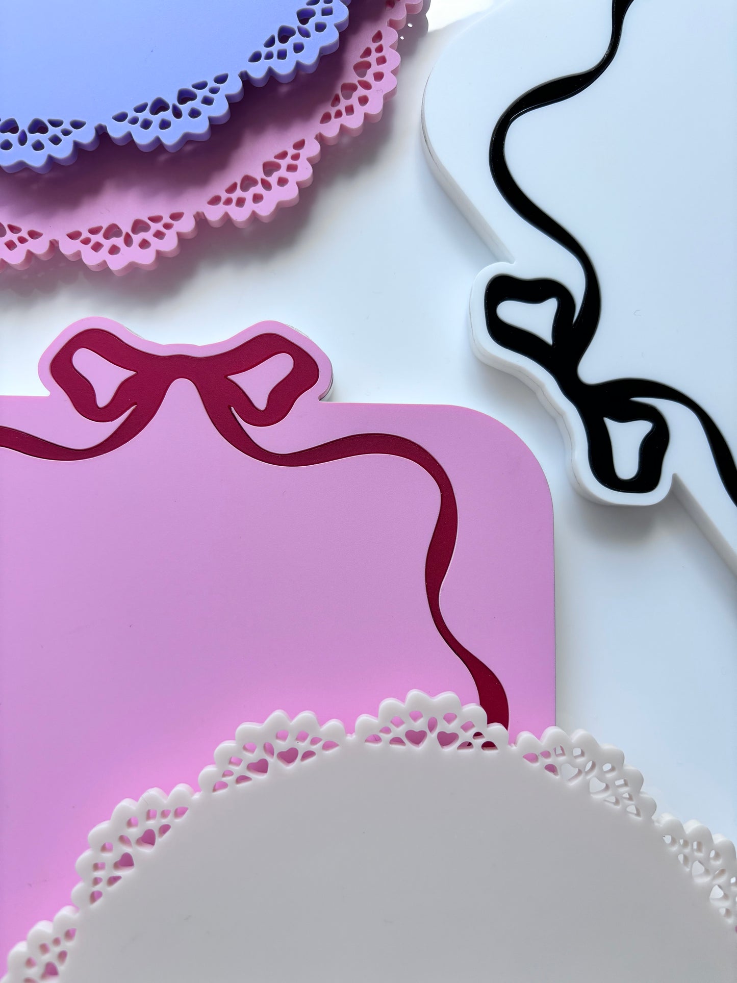 Square Bow Twirl Turn Table