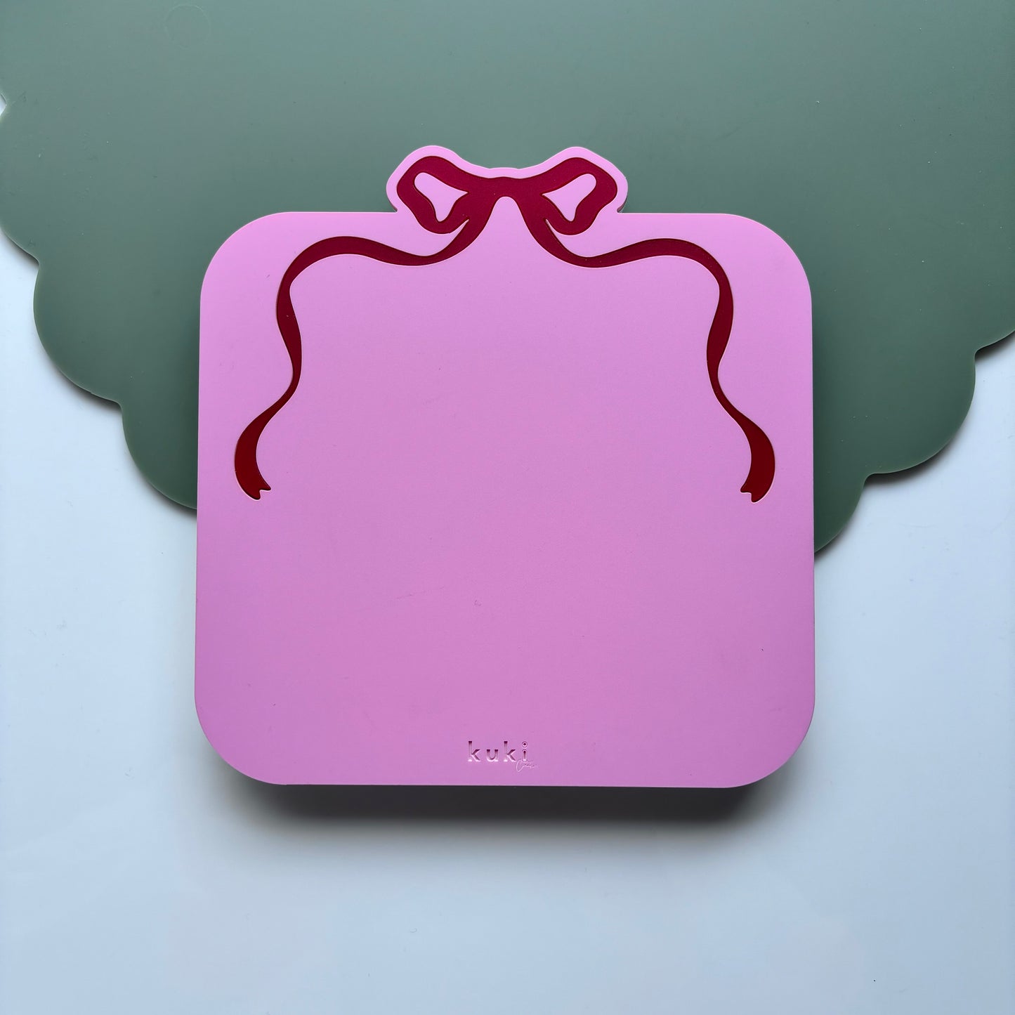 Square Bow Twirl Turn Table