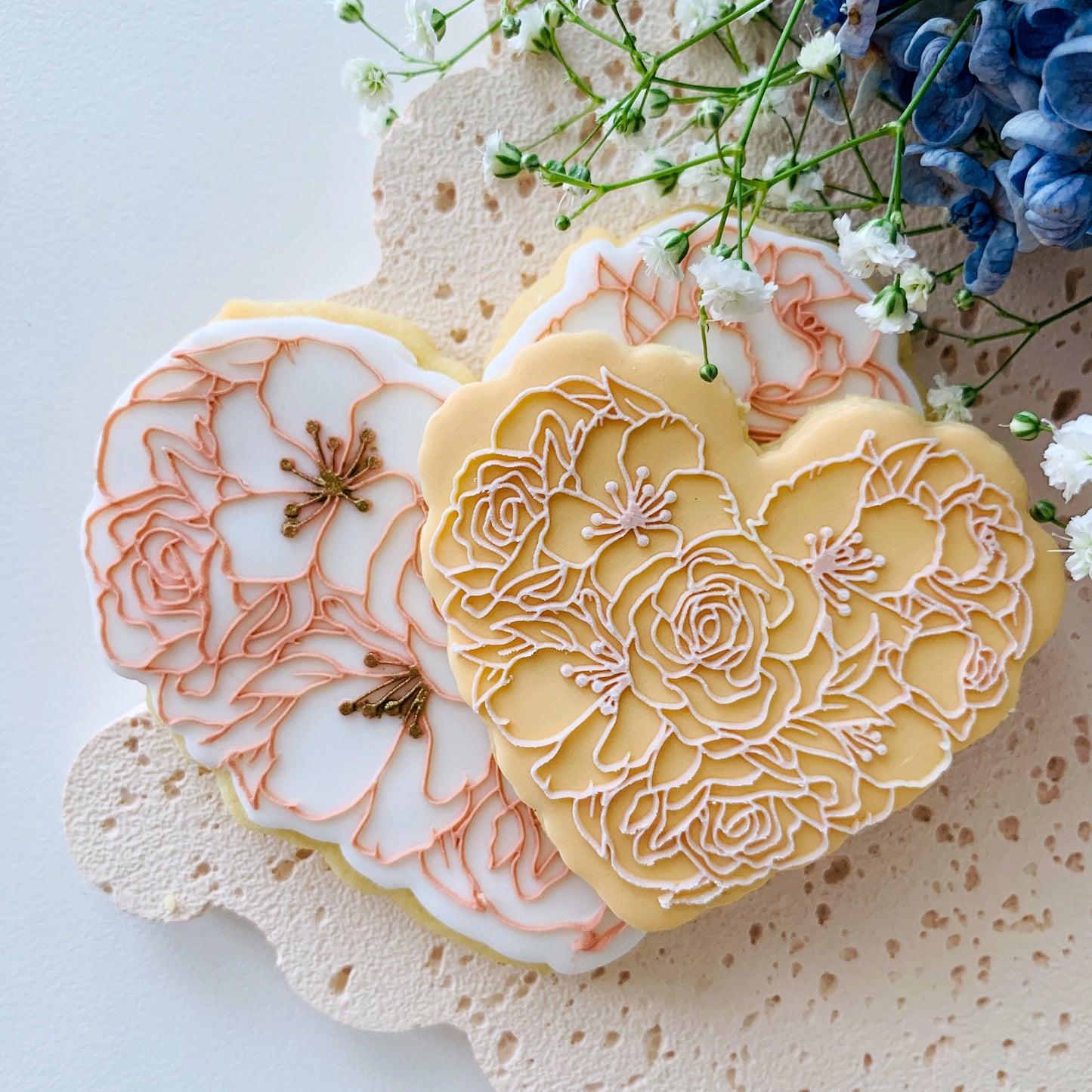 Flower Outline Heart Cookie Stamp & Cutter