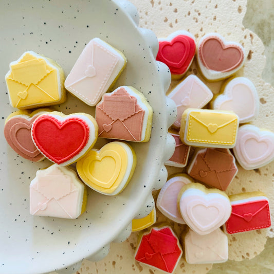 Mini Love Set Cookie Stamp & Cutters