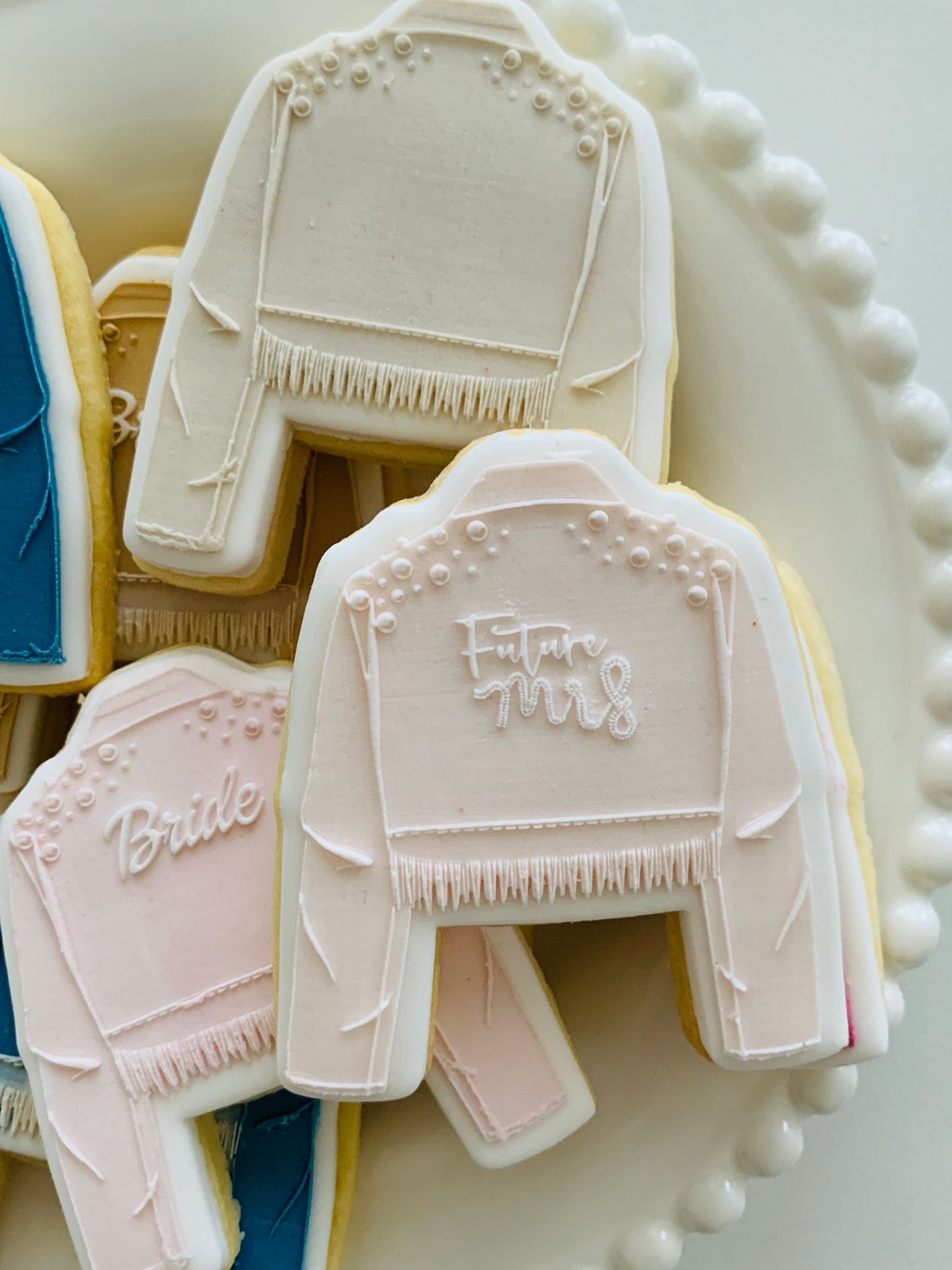 Pearl Denim Jacket Cookie Stamp & Cutter