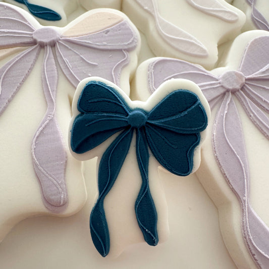 Mini Flowy Bow Cookie Stamp & Cutter