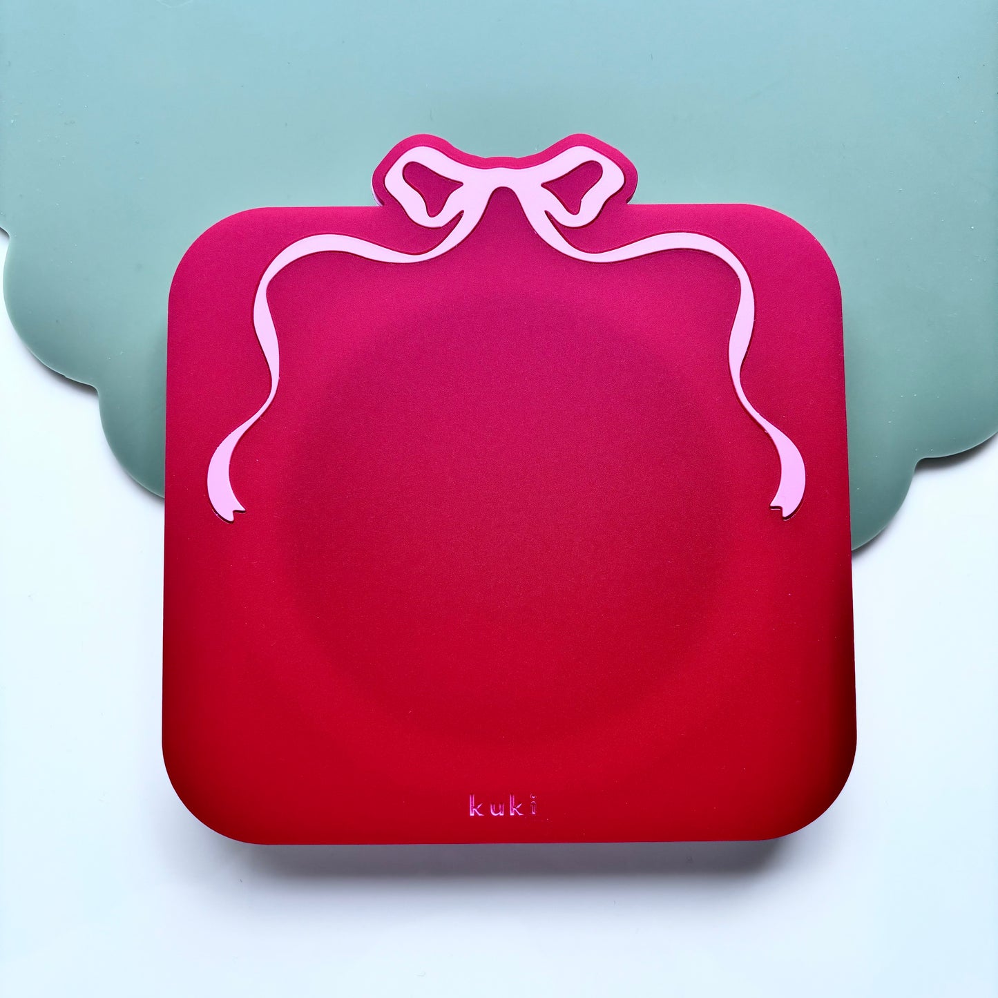 Square Bow Twirl Turn Table