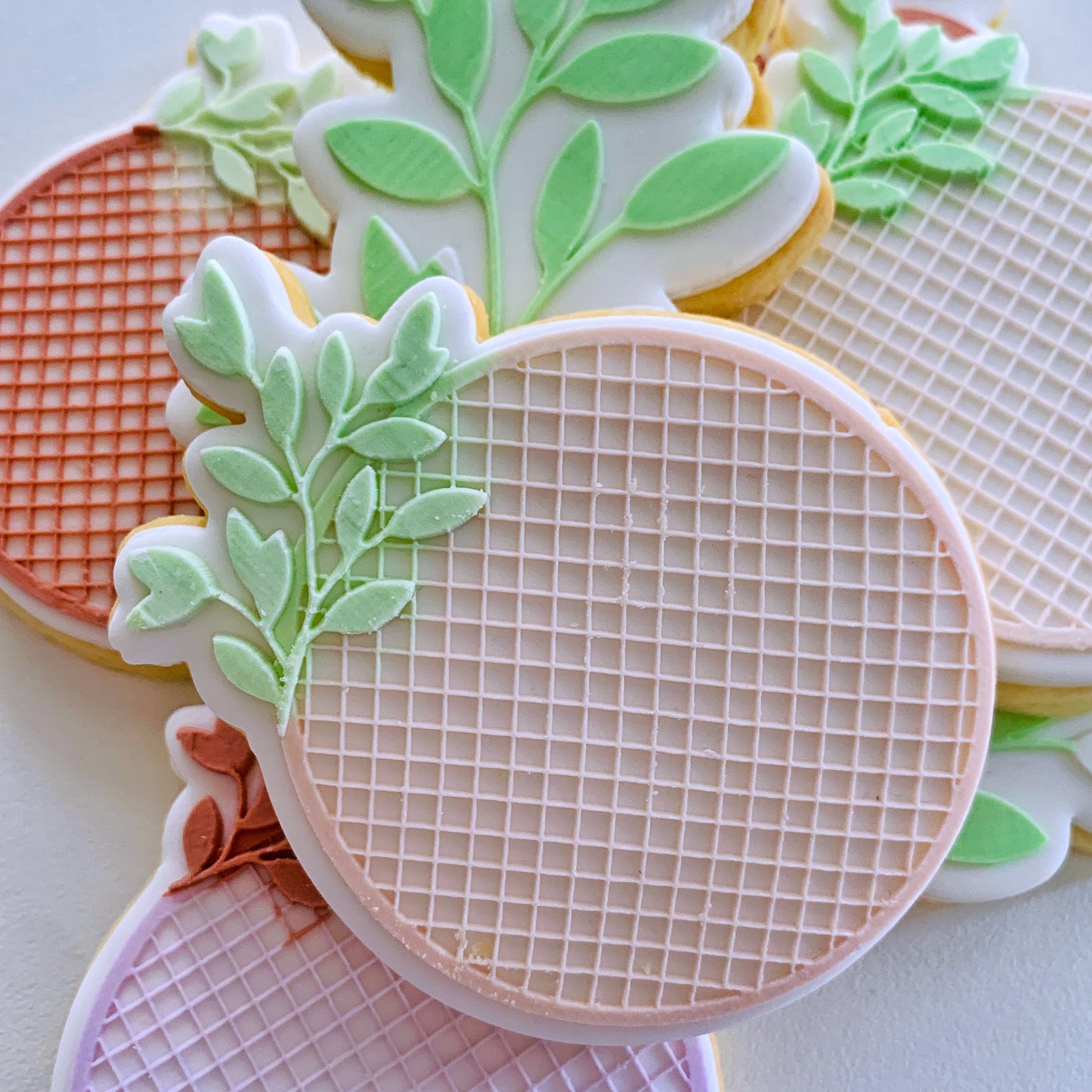 Lattice leaf Round Cookie Stamp & Cutter