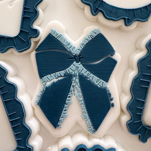 Frilled Bow Cookie Stamp & Cutter