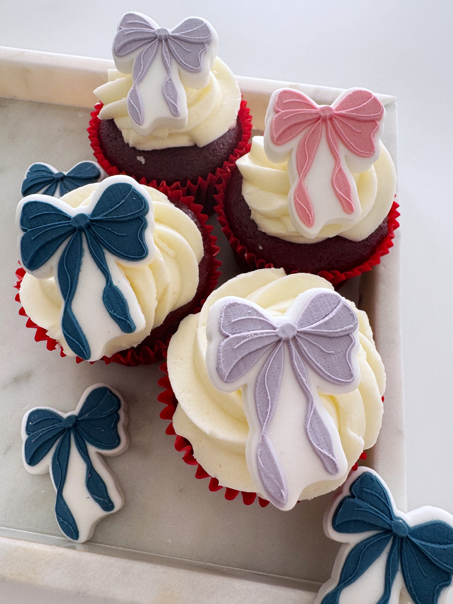 Mini Flowy Bow Cookie Stamp & Cutter