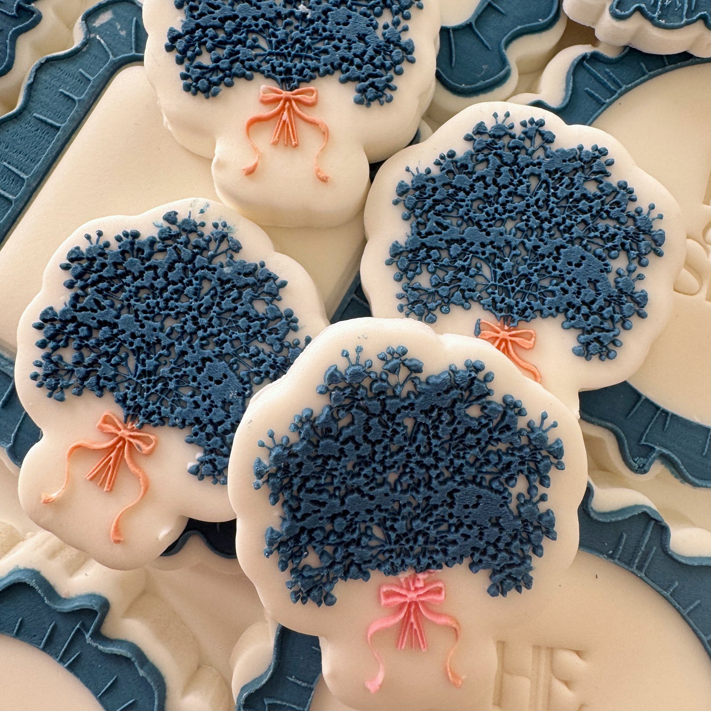 Mini Baby Breath Cookie Stamp & Cutter