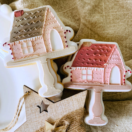 Standard Gingerbread House Cookie Stamp & Cutter