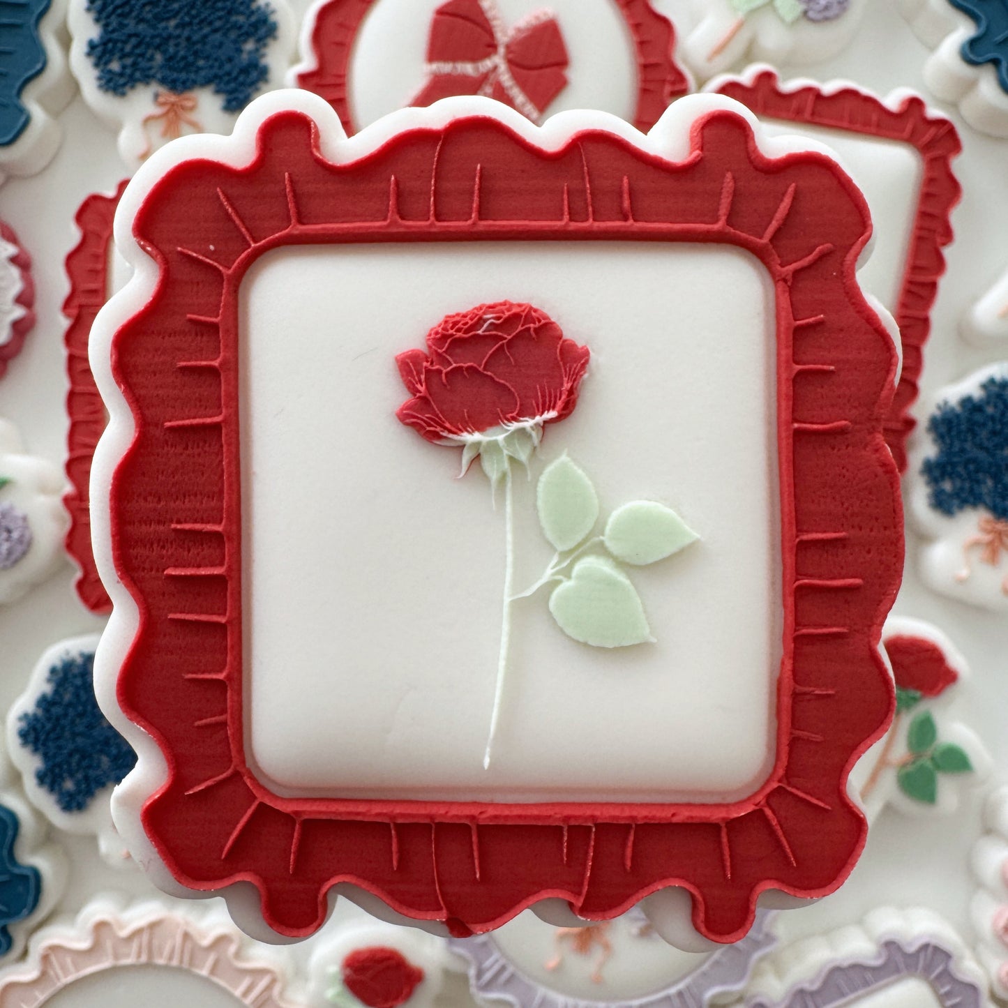 Cutout Square Frilled Edge Cookie Stamp & Cutter
