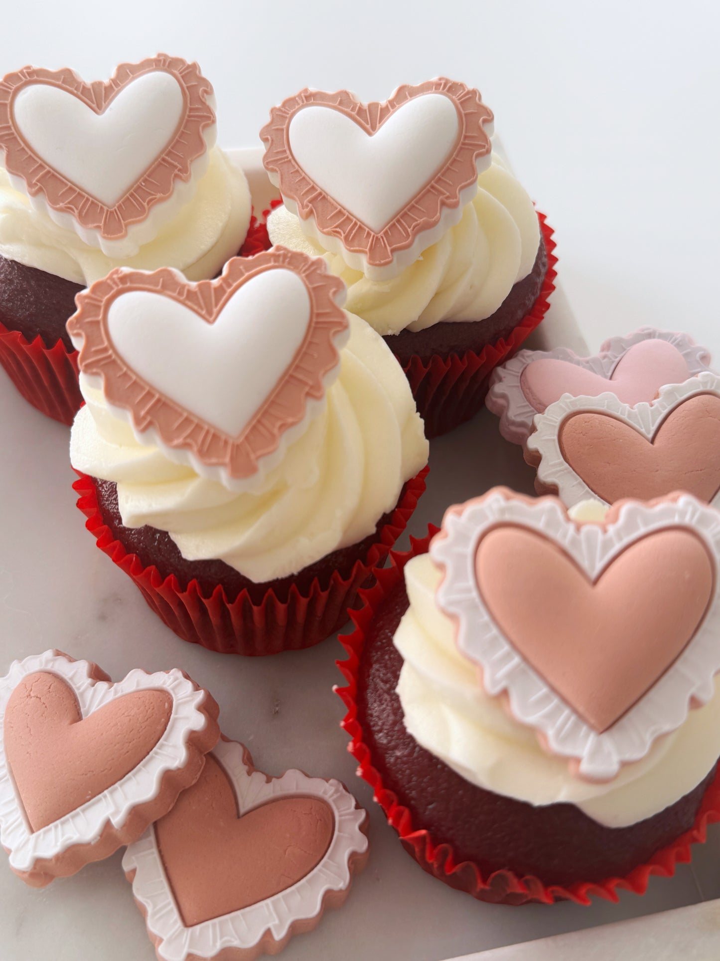 Mini Cutout Frilled Heart Cookie Stamp & Cutter