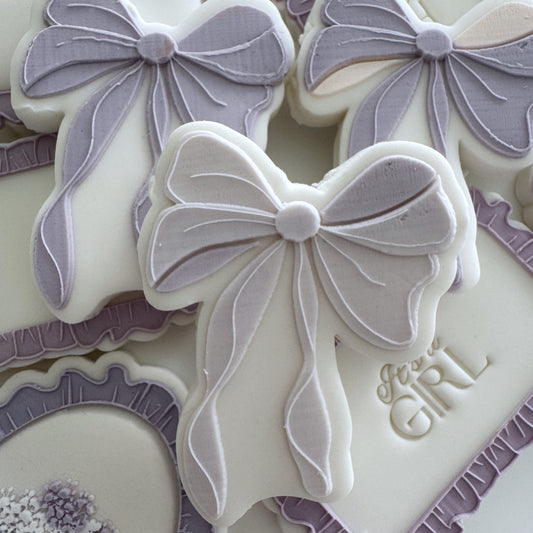 Flowy Bow Cookie Stamp & Cutter