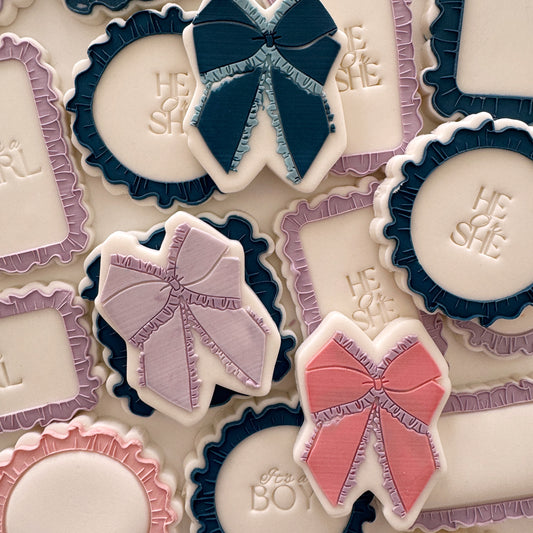 Frilled Bow Cookie Stamp & Cutter