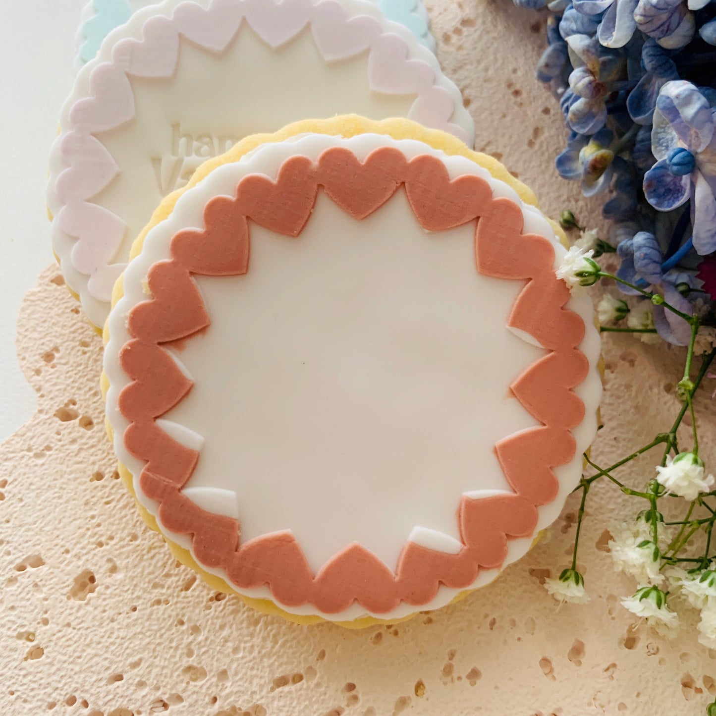 7cm Round Heart Border Cookie Stamp & Cutter