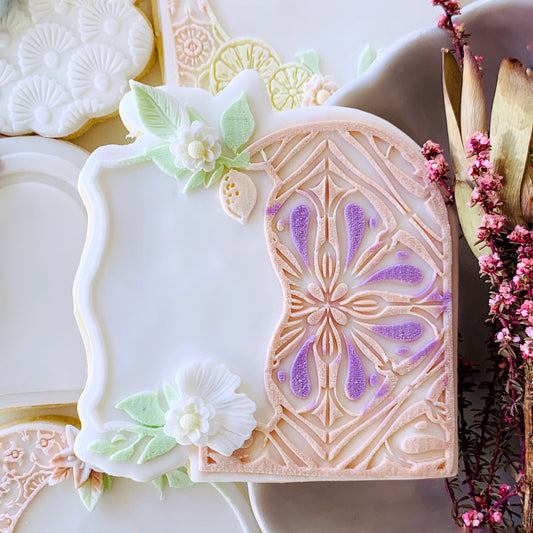 Lemon Arch Cookie Stamp & Cutter