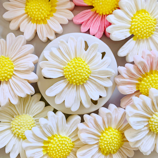 Kuki Large Daisy Silicone Mould