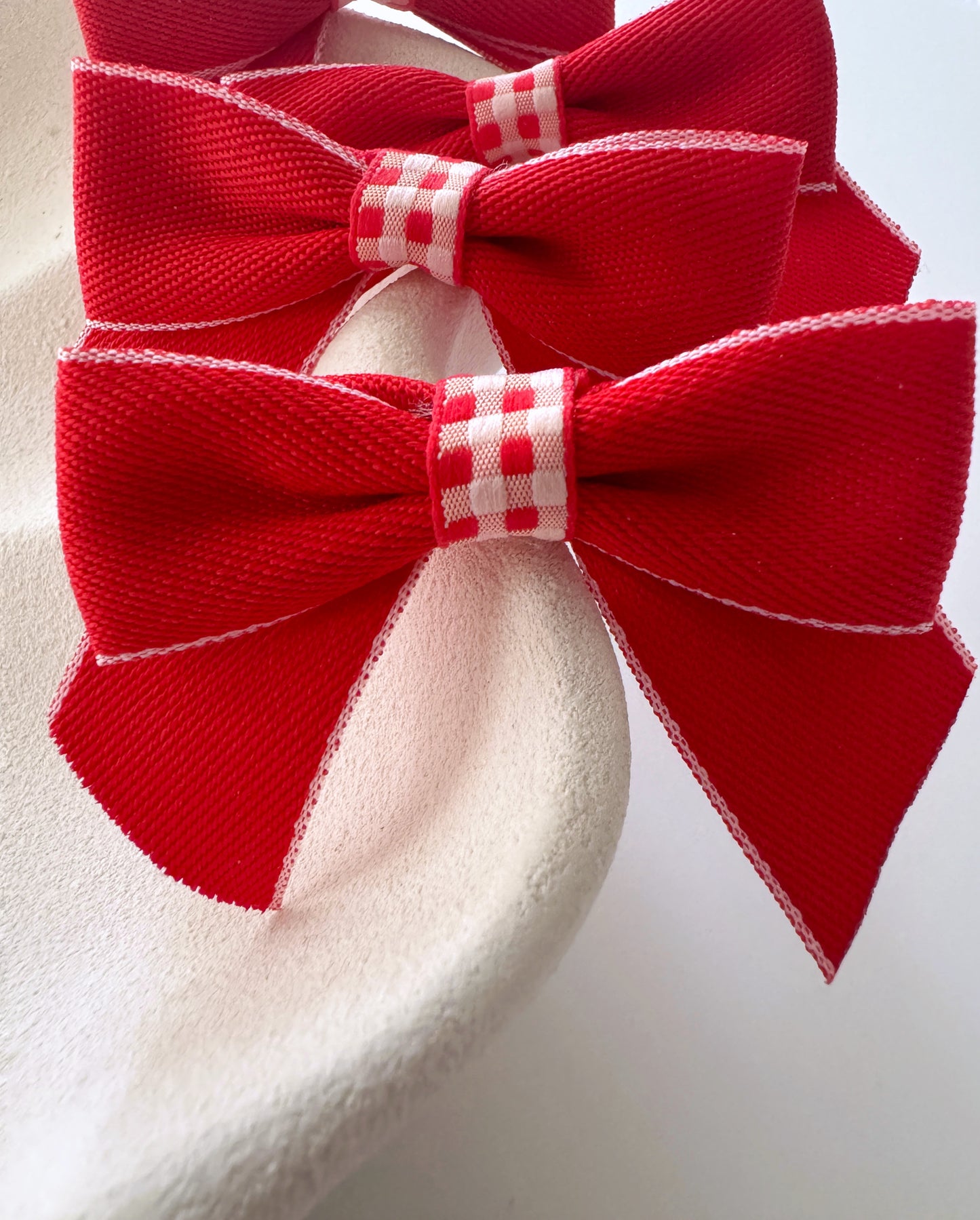 Solid Red with Check Contrast Pre tied bows (10pk)