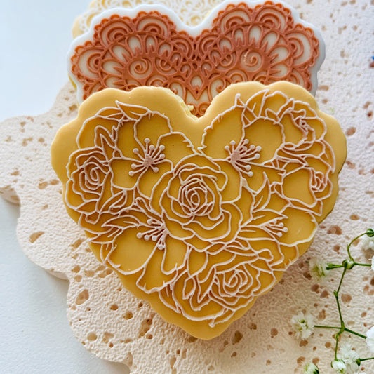 Flower Outline Heart Cookie Stamp & Cutter