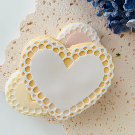 Frilled Edge Heart Cookie Stamp & Cutter