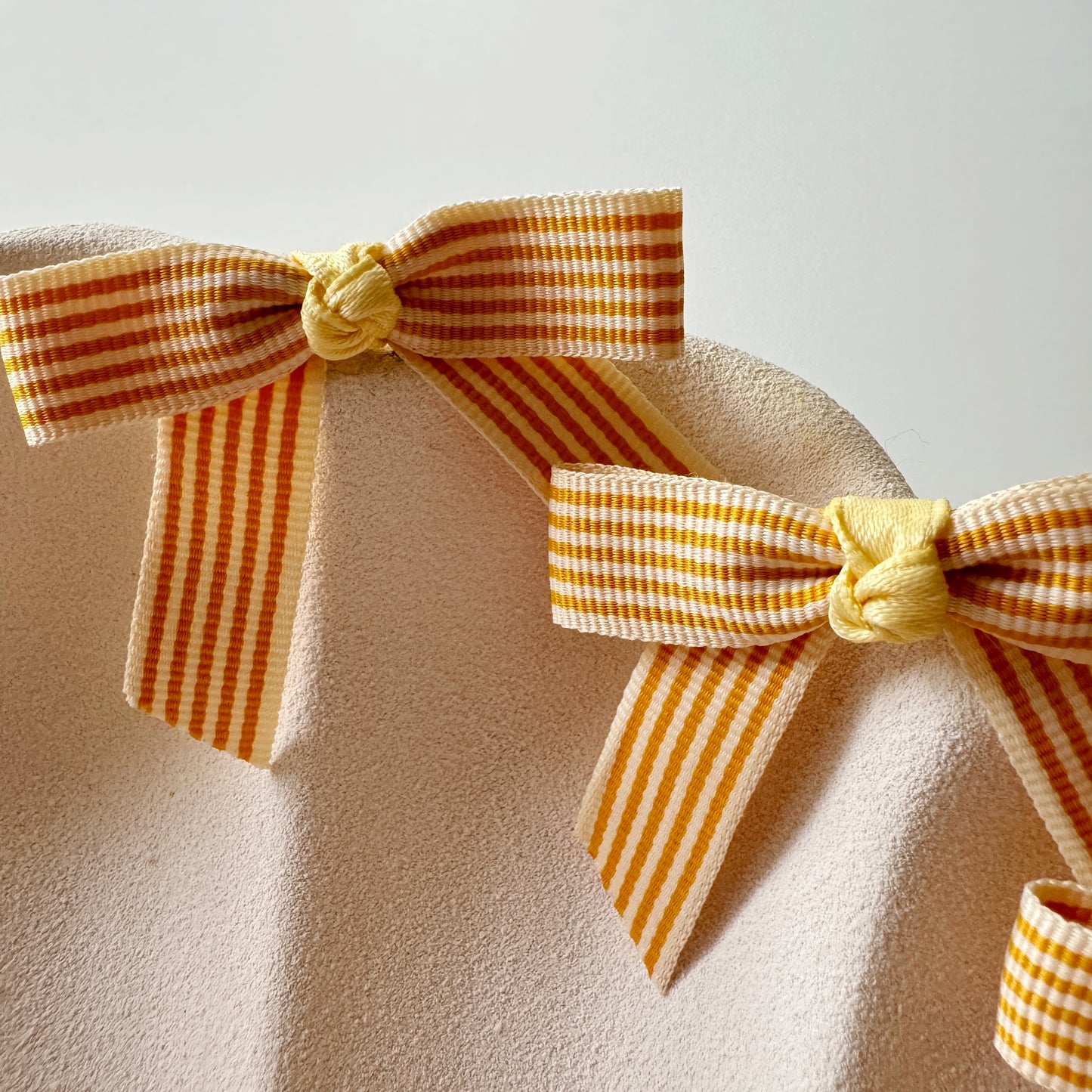 Yellow & Cream Stripe Grosgrain Pre tied bows (10pk)