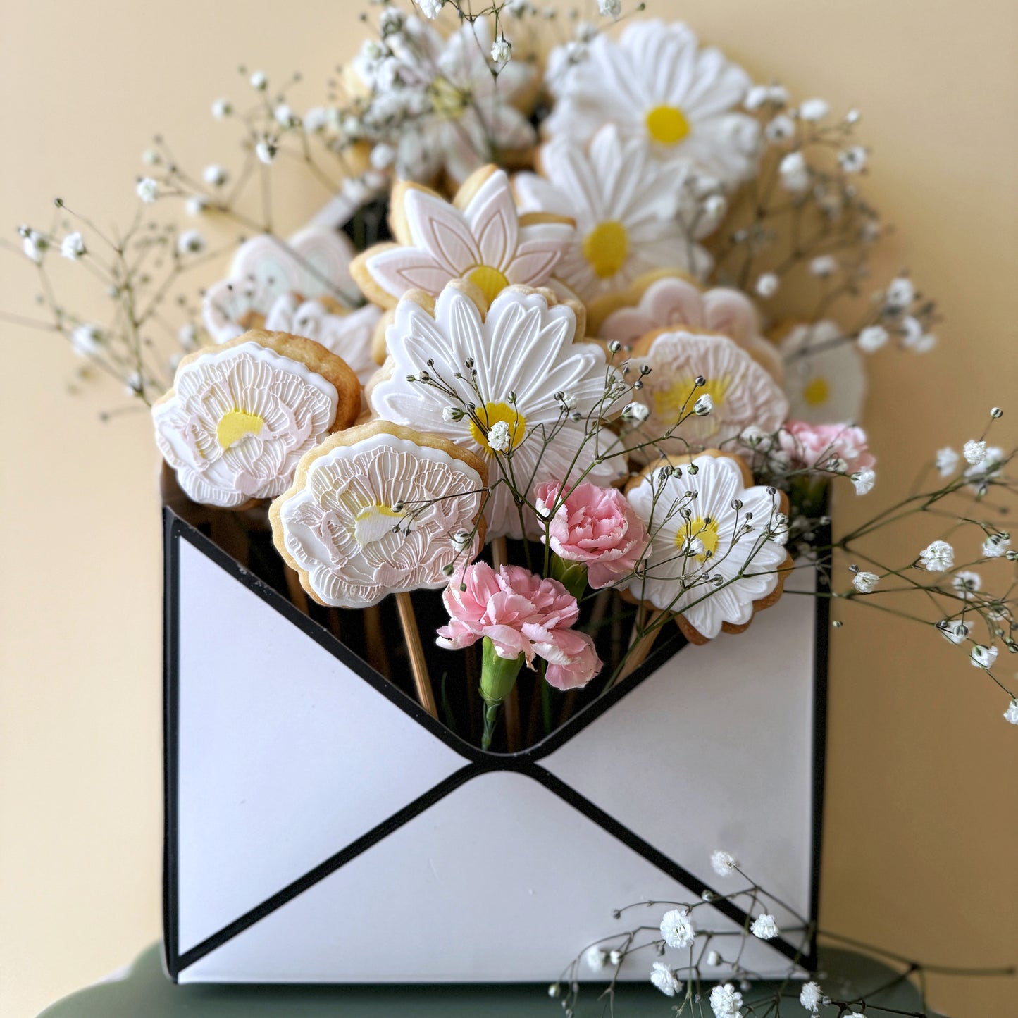 Envelope Gift Box - White Black Spot