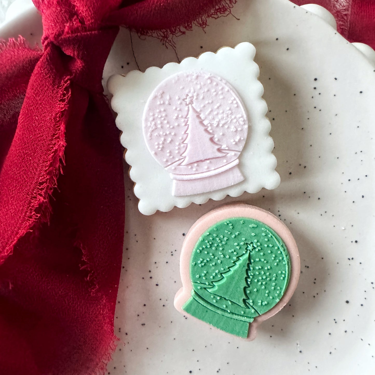 Petite Snow Globe Cookie Stamp & Cutter