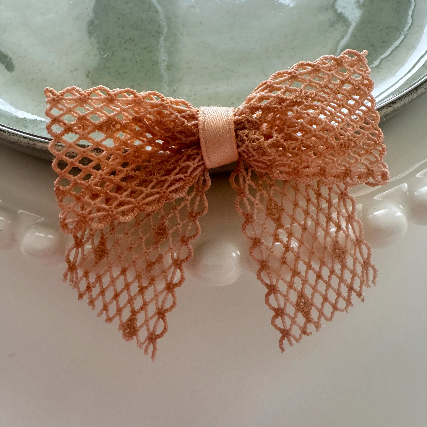 Neutral Mesh Pre tied bows (10pk)