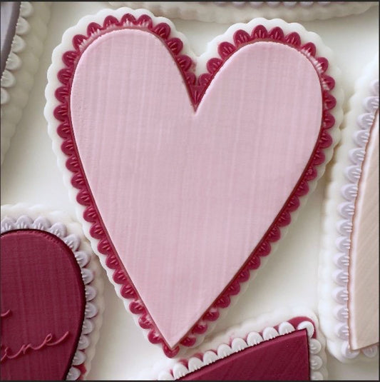 Plain Long Scallopped Heart Cookie Stamp & Cutter