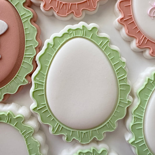 Cutout Egg Frilled Edge Cookie Stamp & Cutter