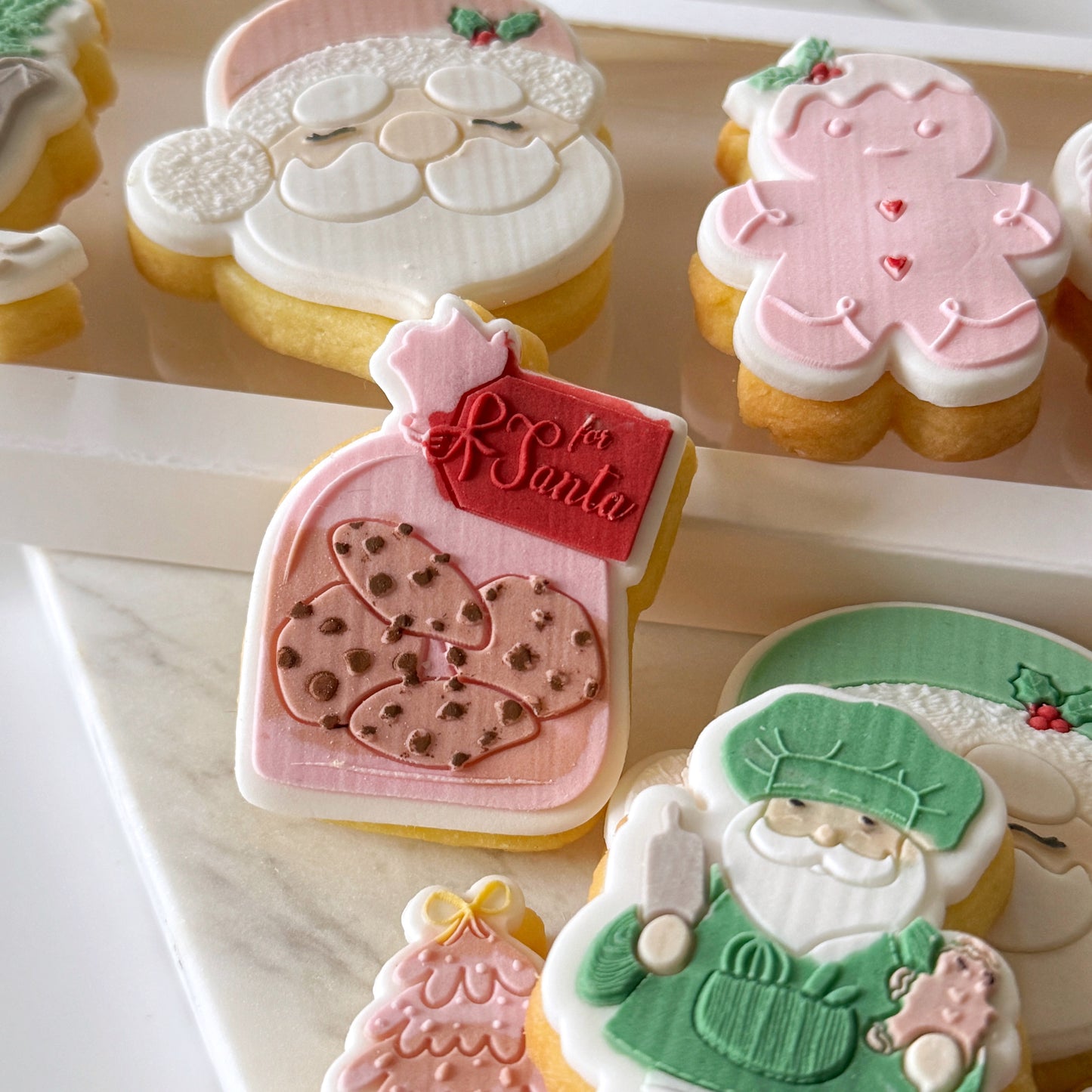 BUNDLE - 5cm Christmas Mini Cookie Plates & Cutters