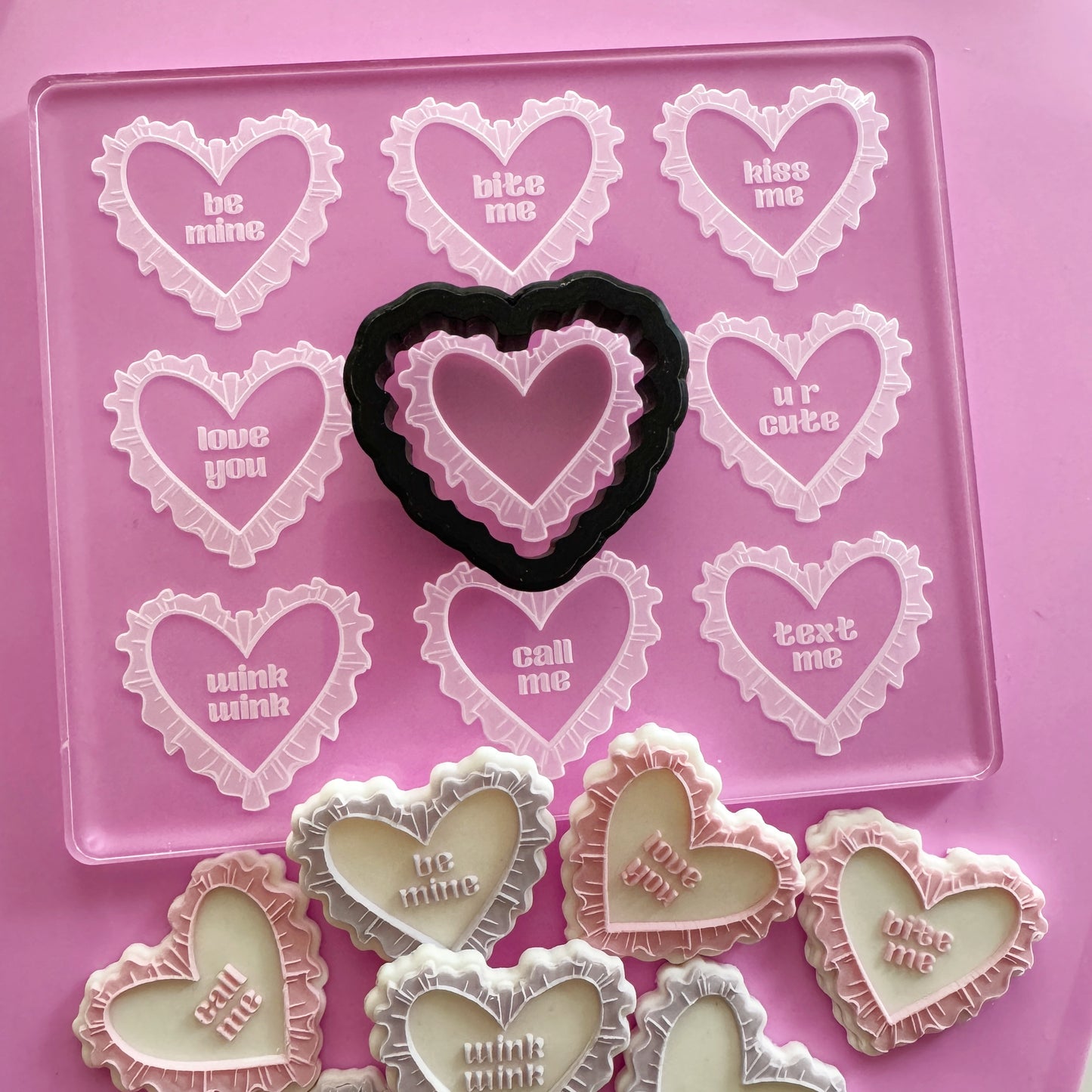 Frilled Heart Love notes Cookie Plate & Cutter