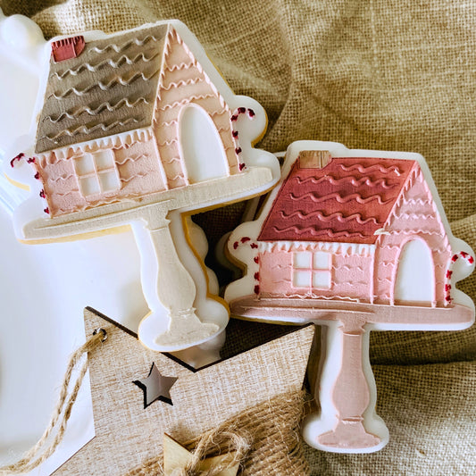 Gingerbread House Cookie Stamp & Cutter