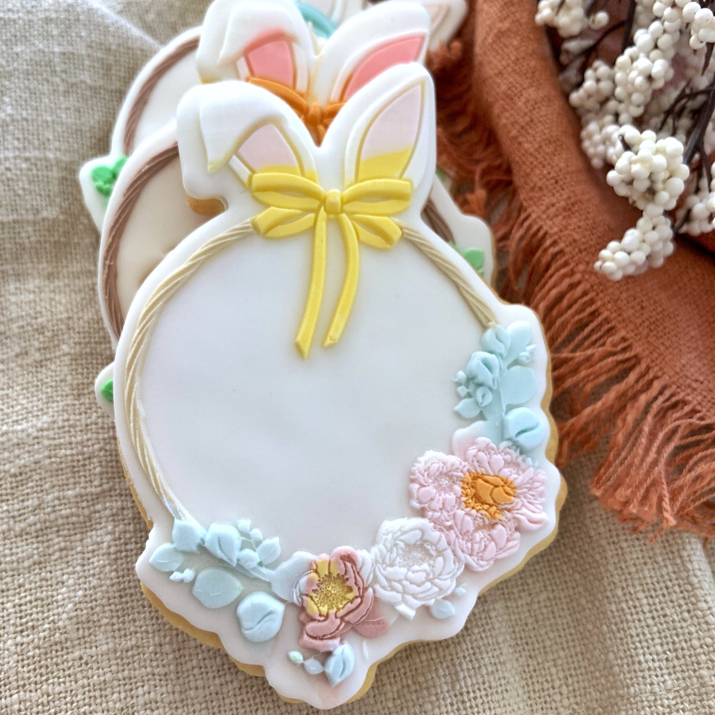 Easter Wreath With Bow Cookie Stamp and Cutter