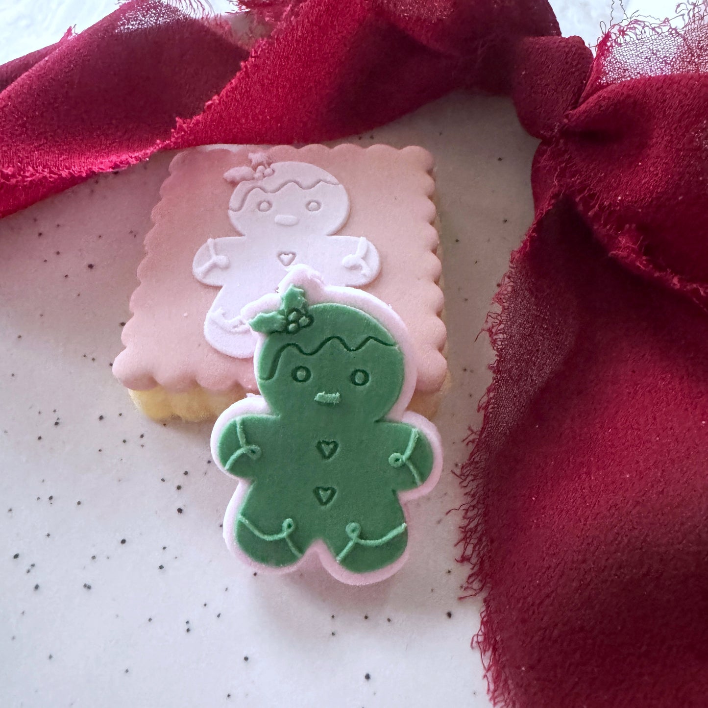 Petite Gingerbread Man Cookie Stamp & Cutter