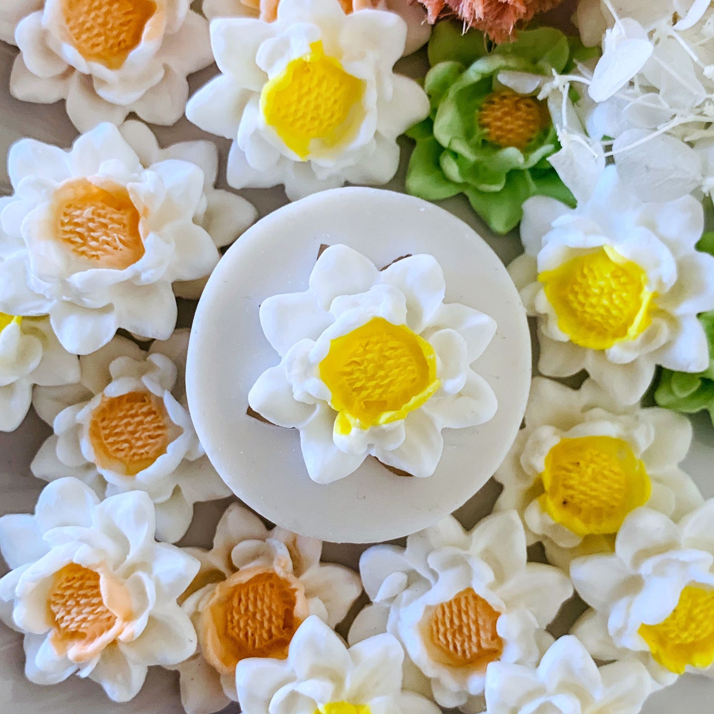 Kuki Daffodil Flower Silicone Mould