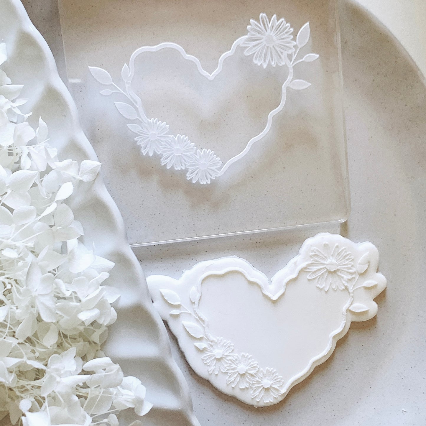 Daisy Heart Cookie Stamp & Cutter