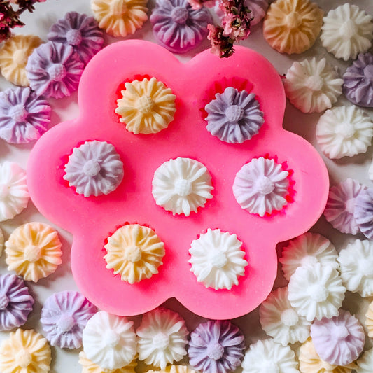 Kuki Mini Daisy Silicone Mould